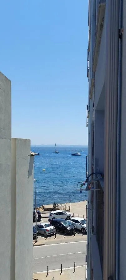 Apartamento En El Mar Roses Spain
