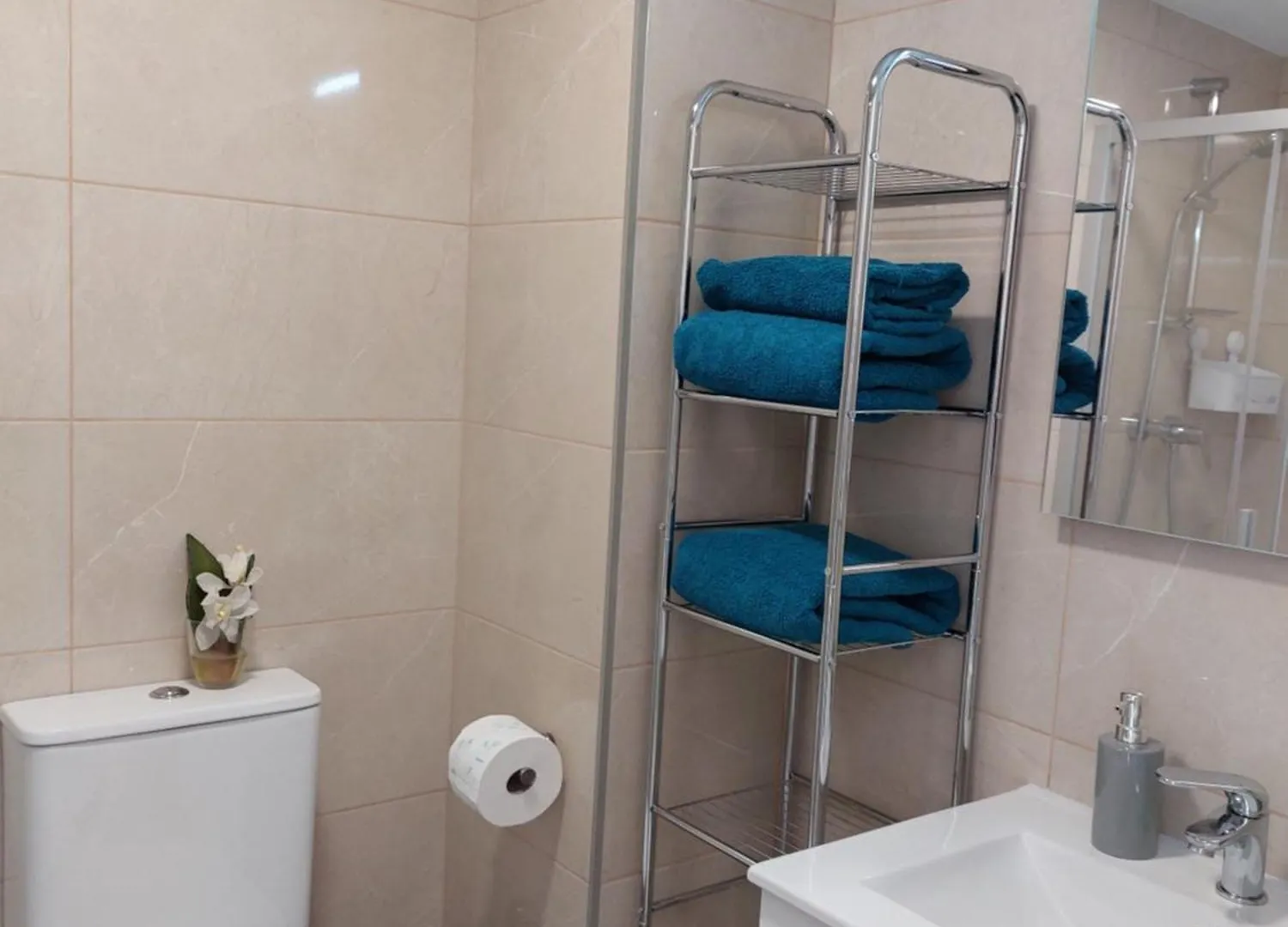 Apartamento En El Mar Roses Apartment